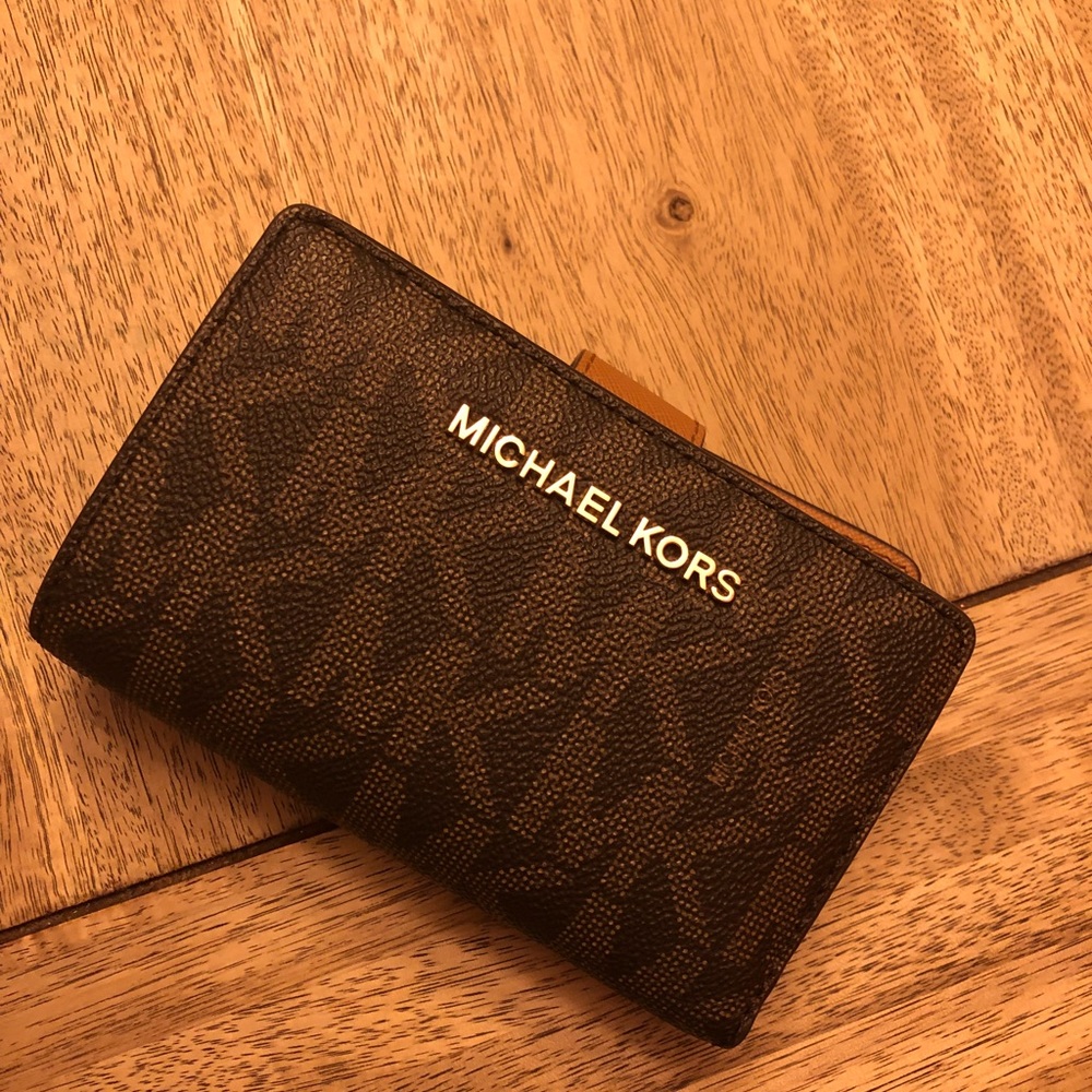 Michael Kors Cardholder Wallet - Picture 7 of 7